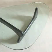 تفصيل طاولة زجاج مثلث