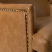 تفصل كرسي جلد بني داكن