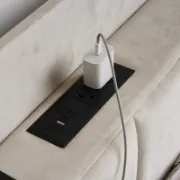 تفصيل سرير بمنفذ شحن