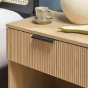 تفصيل كمودينو خشبي بسيط