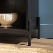 تفصيل كمودينو خشبي بسيط