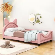تفصيل سرير وردي بتصميم كرتوني