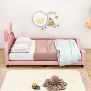 تفصيل سرير وردي بتصميم كرتوني